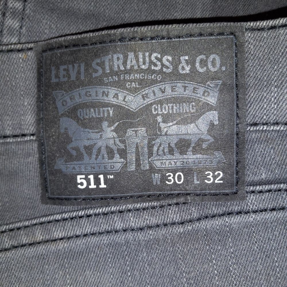LEVI STRAUSS & CO 511 ORIGINAL RIVETED JEANS - Picture 9 of 9